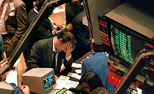 Un inversor se lamenta por la cada burstil del 19 de octubre de 1987. (FOTO: AFP)