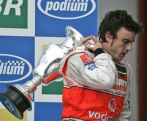 Alonso, al trmino del campeonato. (Foto: AP)