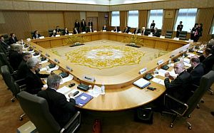 Vista panormica de la reunin de los ministros de Finanzas y gobernadores de los bancos centrales del G7. (Foto: EFE)