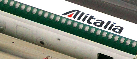 Fuselaje de un avin de Alitalia. (Foto: AFP)