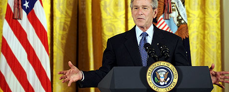 El presidente Bush, durante su alocucin. (Foto: AFP)