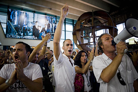Trabajadores de Alitalia durante una protesta. (Foto: AP | Abramo De Licio)