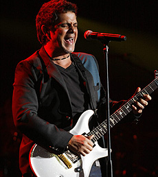 El cantante Alejandro Sanz, en un concierto en Miami. (Foto: EFE)