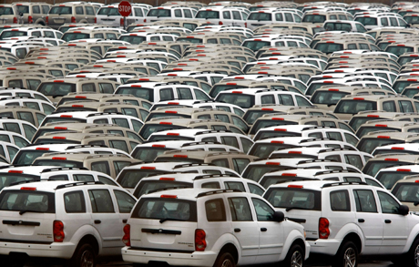 Los espaoles se ahorraron 1.910 euros por coche en 2008.|AFP