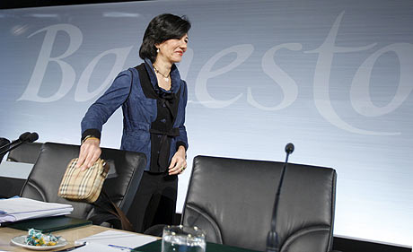 Ana Patricia Botn, presidenta de Banesto, durante la junta de accionistas celebrada en Madrid. (FOTO: Paco Campos. EFE)