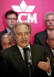 El presidente de Caja Castilla-La Mancha, Juan Pedro Hernández Moltó. | Alberto di Lolli