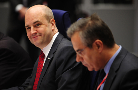 Fredrik Reinfeldt (i), primer munistro sueco y Celestino Corbacho (ministro de Empleo). | Afp