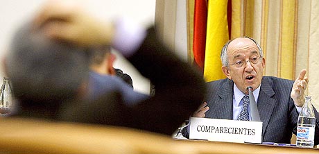 El gobernador del Banco de España, Miguel Ángel Fernández Ordóñez, en una compareciencia en el Congreso. | Alberto Di Lolli