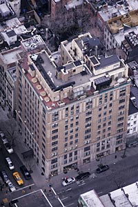 El edificio donde vivan los Madoff en Manhattan. | AP