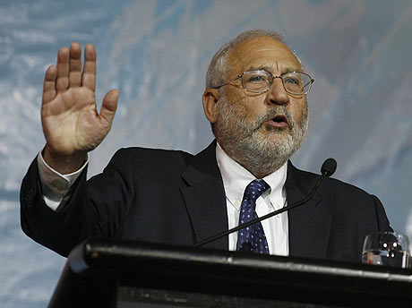 El economista estadounidense y Premio Nobel de Economa Joseph Stiglitz, durante la conferencia en Bangkok. | Efe