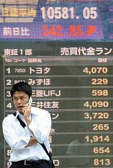 La Bolsa de Japn tambin se apunto a las fuertes ganancias al cerrar con una subida superior al 3%. | Efe