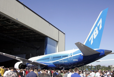 ltima presentacin del 787 Dreamliner. | AFP