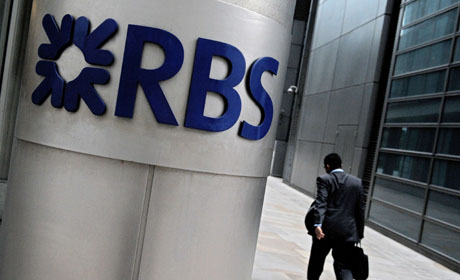 Entrada a la sede del banco RBS en Londres. | Afp