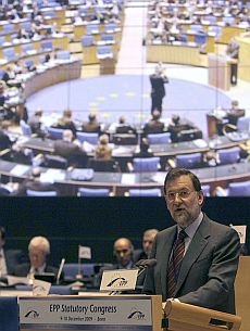 El presidente del Partido Popular (PP), Mariano Rajoy, durante una intervención en Bonn. | Efe