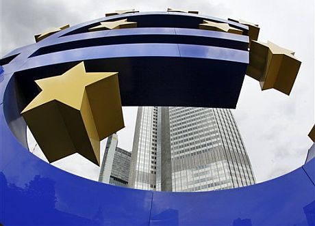 Escultura que preside la sede del BCE. | AP