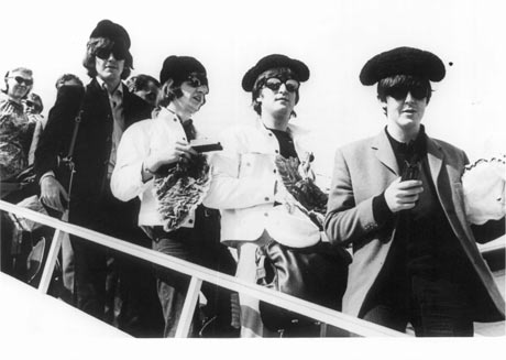 'The Beatles' llegaron a Espaa en uno de los aviones de Iberia. | Efe