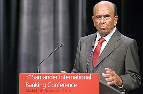 Emilio Botn, presidente del Banco Santander, durante la conferencia ofrecida en la sede del banco, en Boadilla del Monte, Madrid. | Efe