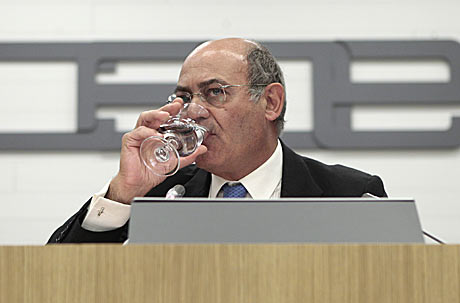 El presidente de la CEOE, Gerardo Daz Ferrn, quiere agotar su mandato, que expira en 2013. | Antonio Heredia
