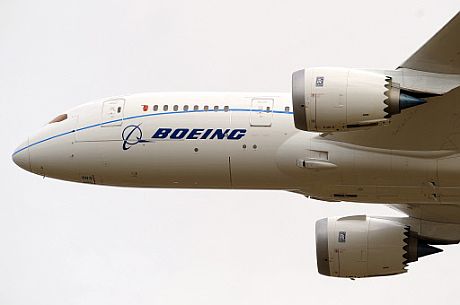 Un Boeing 787 durante un vuelo de prueba. | Afp