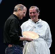 Steve Jobs y Paul Otellini, durante la inauguracin de MacWorld 2006. (Foto: AP)