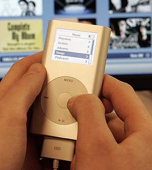 El iPod de Apple, uno de los reproductores MP3 más populares. (Foto: AP)