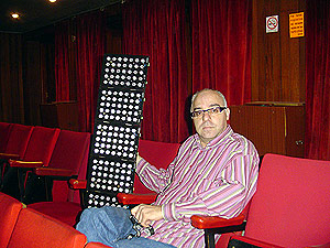 José Toledo en el cine con Karina. (Miguel A. Criado)