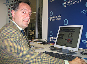 Artemi Rallo, durante el encuentro. (Foto: elmundo.es)