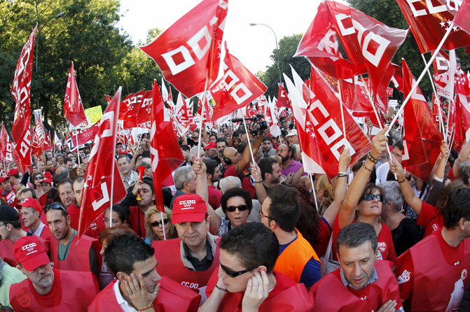 Manifestantes de CCOO durante la huelga general del 29-S. | Javier Lizón - Efe