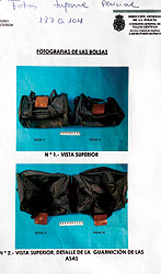 BOLSA 13 Y SU DOBLE. La mochila de la bomba que no estalló (a la izquierda en ambas fotos) y una similar que utilizó la policía para la investigación han estado dos años sin ser custodiadas en sede judicial.