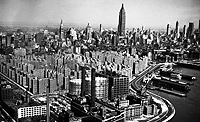 Imagen area de 1951 de los bloques de Manhattan, Nueva York / CHARLES ROTKIN / CORBIS