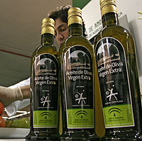 El aceite de oliva, base de la dieta mediterránea.