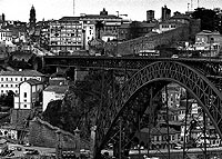 Puente sobre el ro Duero en Oporto.
