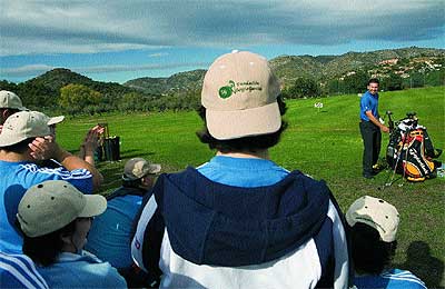 Alegra comprometida. Sergio Garca en el Club de Campo de su localidad natal, en una exhibicin de golf para discapacitados, en 2006.