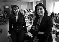 Eva Hernndez y Paula Albarrn, en su oficina. / D. DAL ZENNARO