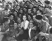 CARMEN MARILYN. Carmen Sevilla fue a Ifni en la Navidad del 57 a animar a los soldados. Tambin estuvo Gila.