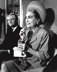 Los negocios. Al morir Steele, la actriz ocup su puesto en el consejo de administracin de Pepsi. La foto es de 1966.