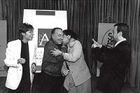 Camino a los Oscar. Jos Luis Garci y Alfredo Landa tras la eleccin de 'Cancin de cuna' para representar a Espaa en los Oscar, en 1994.