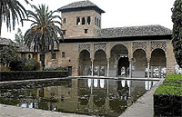 La Alhambra, cuyo significado es fortaleza roja, es uno de los monumentos más visitados de toda España. / M. MONTAÑO