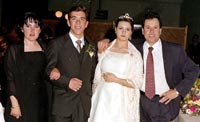 HACE 10 AOS. Josefa Ramrez, Pepi, asesinada el 2 de enero (a la izquierda), junto a su asesino y marido, Juan Manuel Cordero (a la derecha), en la boda de unos sobrinos de l.| Pepe Ferrer
