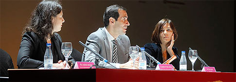 De izquierda a derecha, Laurence Fontinoy, directora de marketing de Google Espaa y Portugal; Salvador Victoria, consejero de Asuntos Sociales de la Comunidad de Madrid, y Charo izquierdo, directora de YO DONA. FOTO: Antonio Heredia