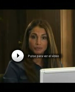 La reina Rania durante su aparicin en Youtube.