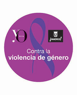 Chapa contra la violencia de gnero que YO DONA repartir el martes 25 por las calles de Madrid.